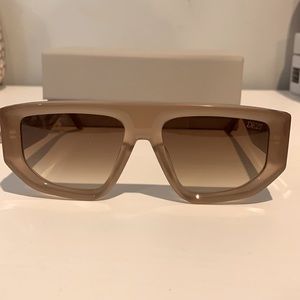DEZI BACKTRACK SUNGLASSES